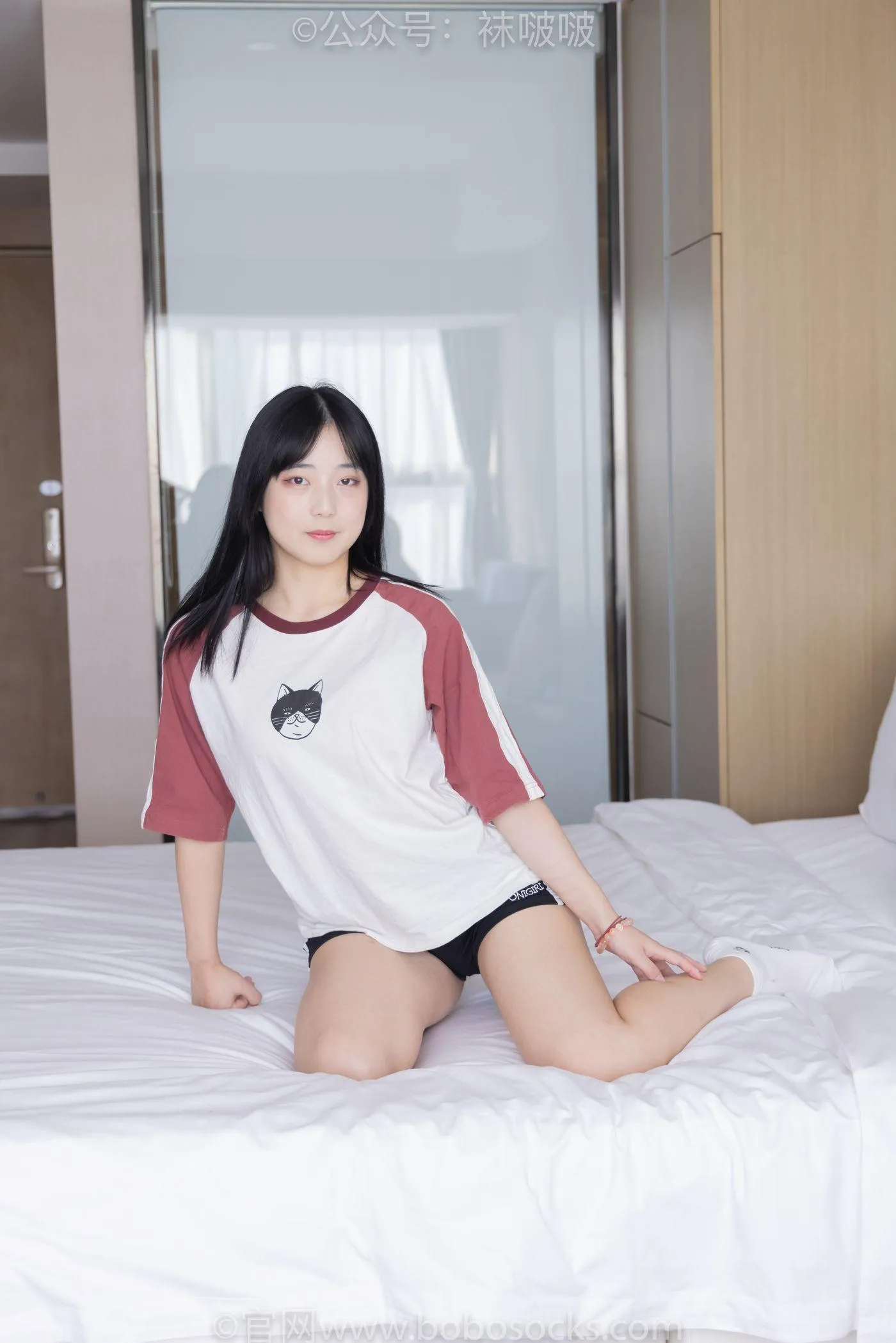[BoBoSocks袜啵啵]NO.036 菠萝-帆布鞋、白棉袜、裸足 [138P]插图3